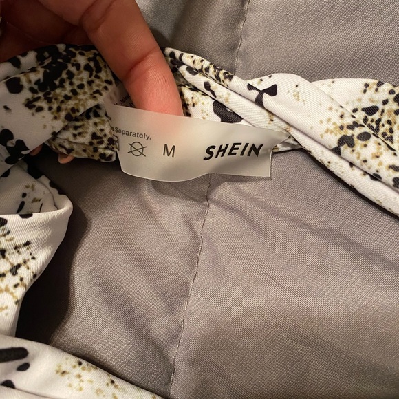 Bathing suit - Picture 3 of 4